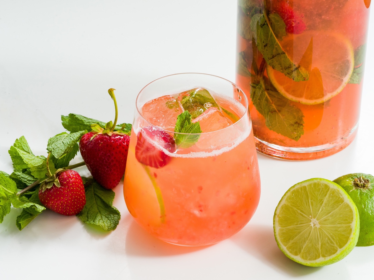 Non-Alcoholic Strawberry Mojito