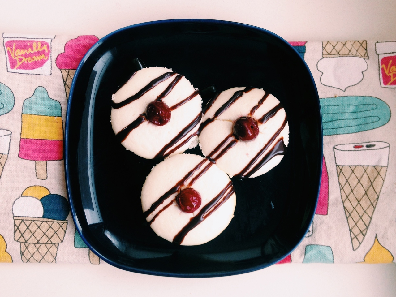 Airy Cottage Cheese Casseroles with Semolina – European recipe