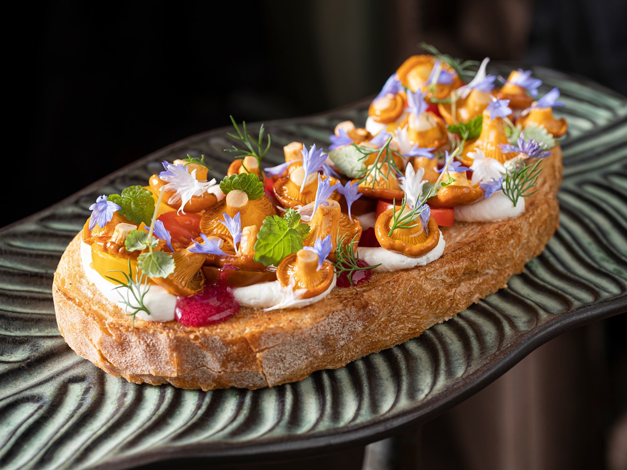 Bruschetta with Chanterelles, Tomatoes, and Stracciatella – Italian recipe