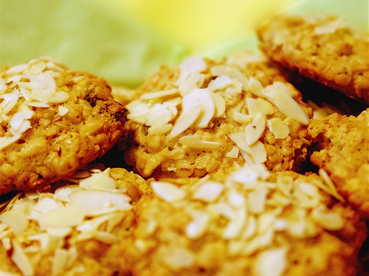 Oatmeal Cookies with Raisins and Apple