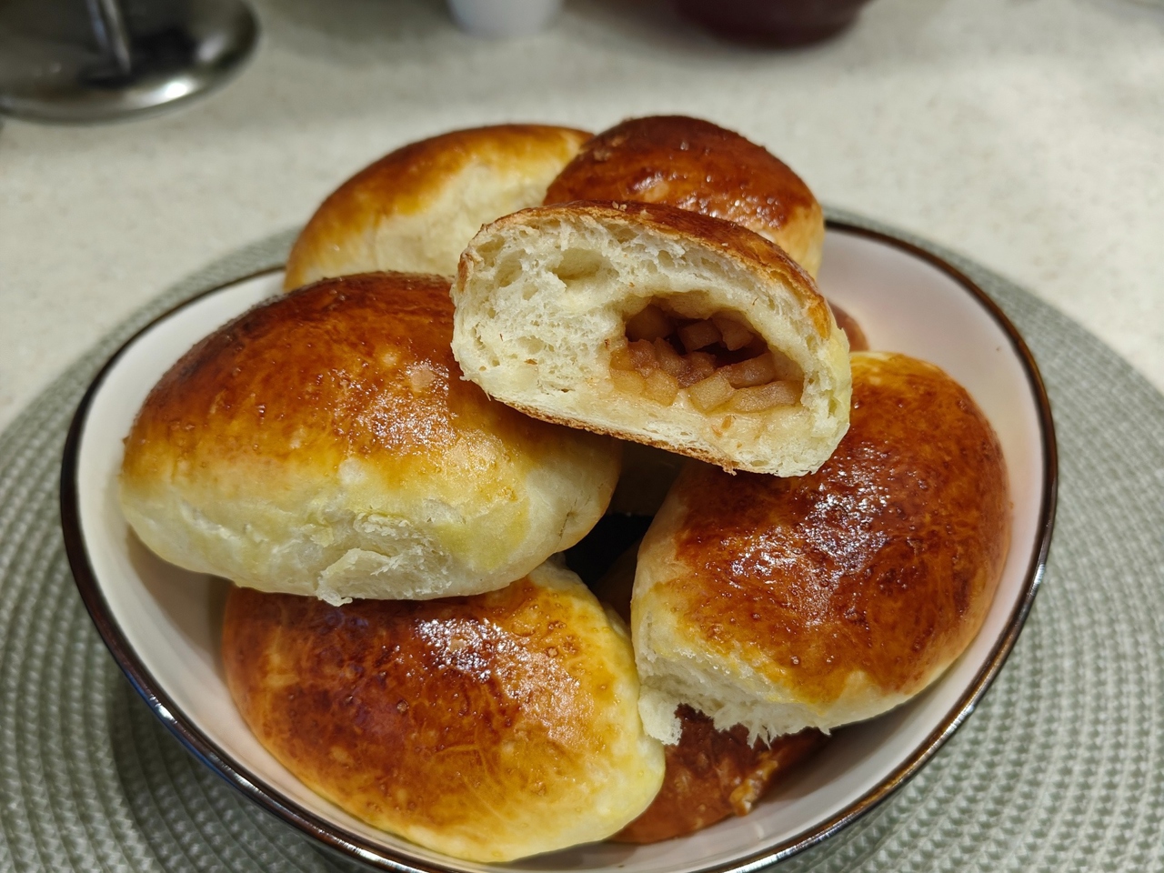 Apple and Cinnamon Pies – Russian recipe