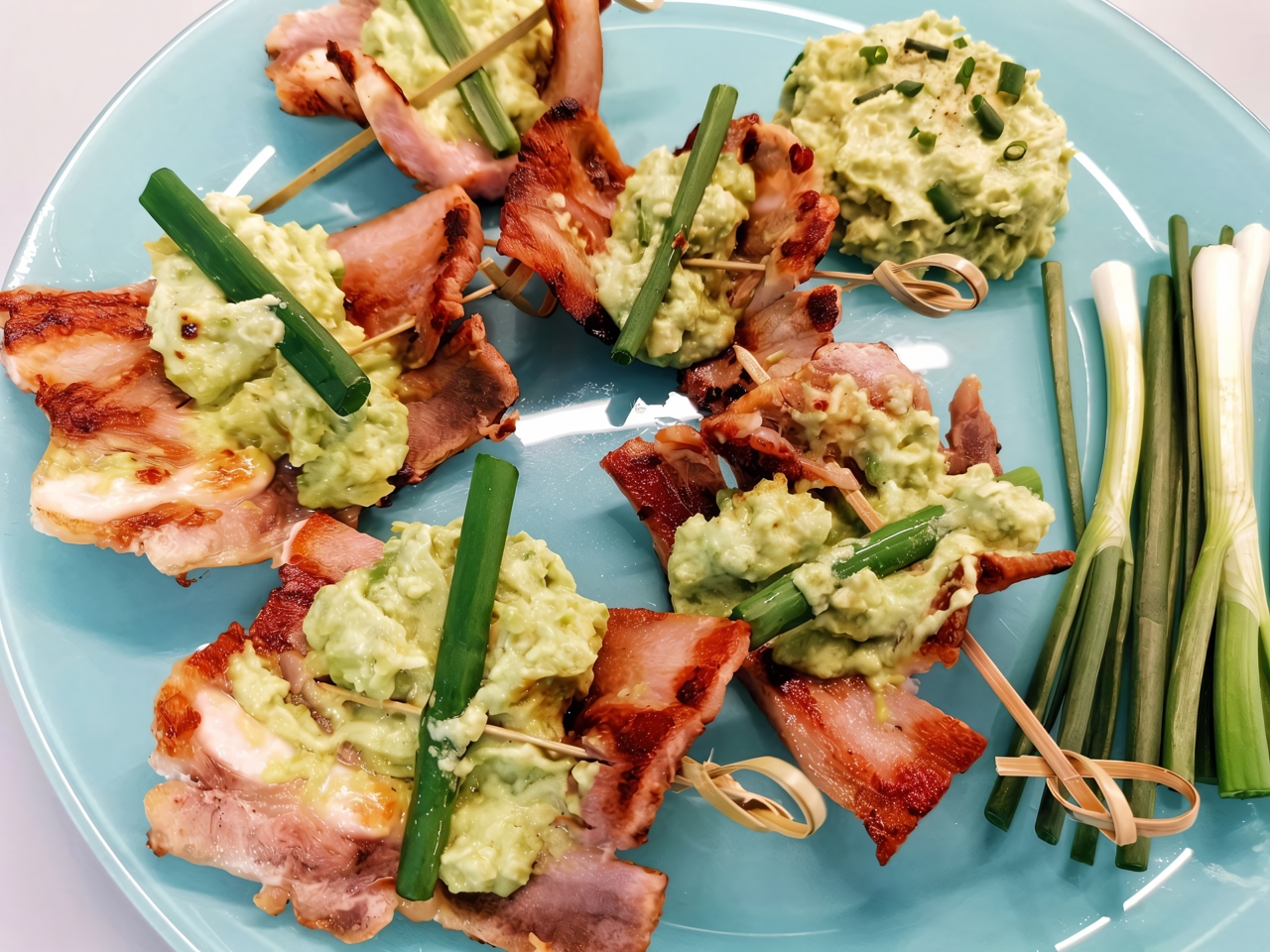 Pork Fat Appetizer with Avocado Sauce