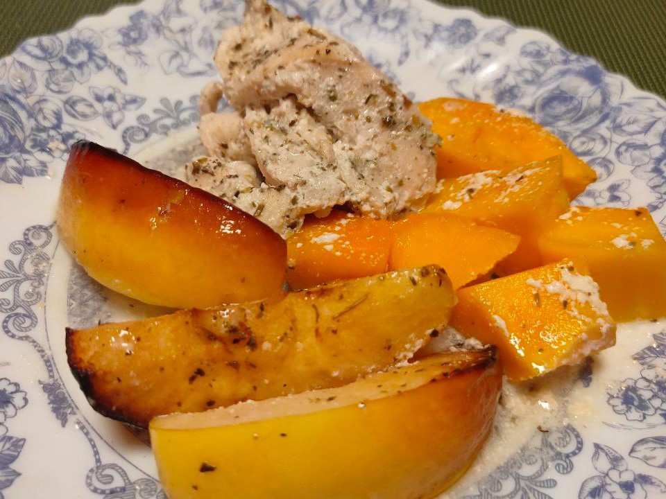 Chicken Fillet Stewed with Pumpkin and Quince