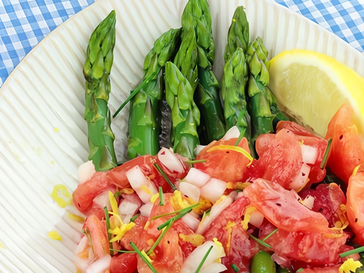 Asparagus with Fresh Tomato and Green Onion Sauce