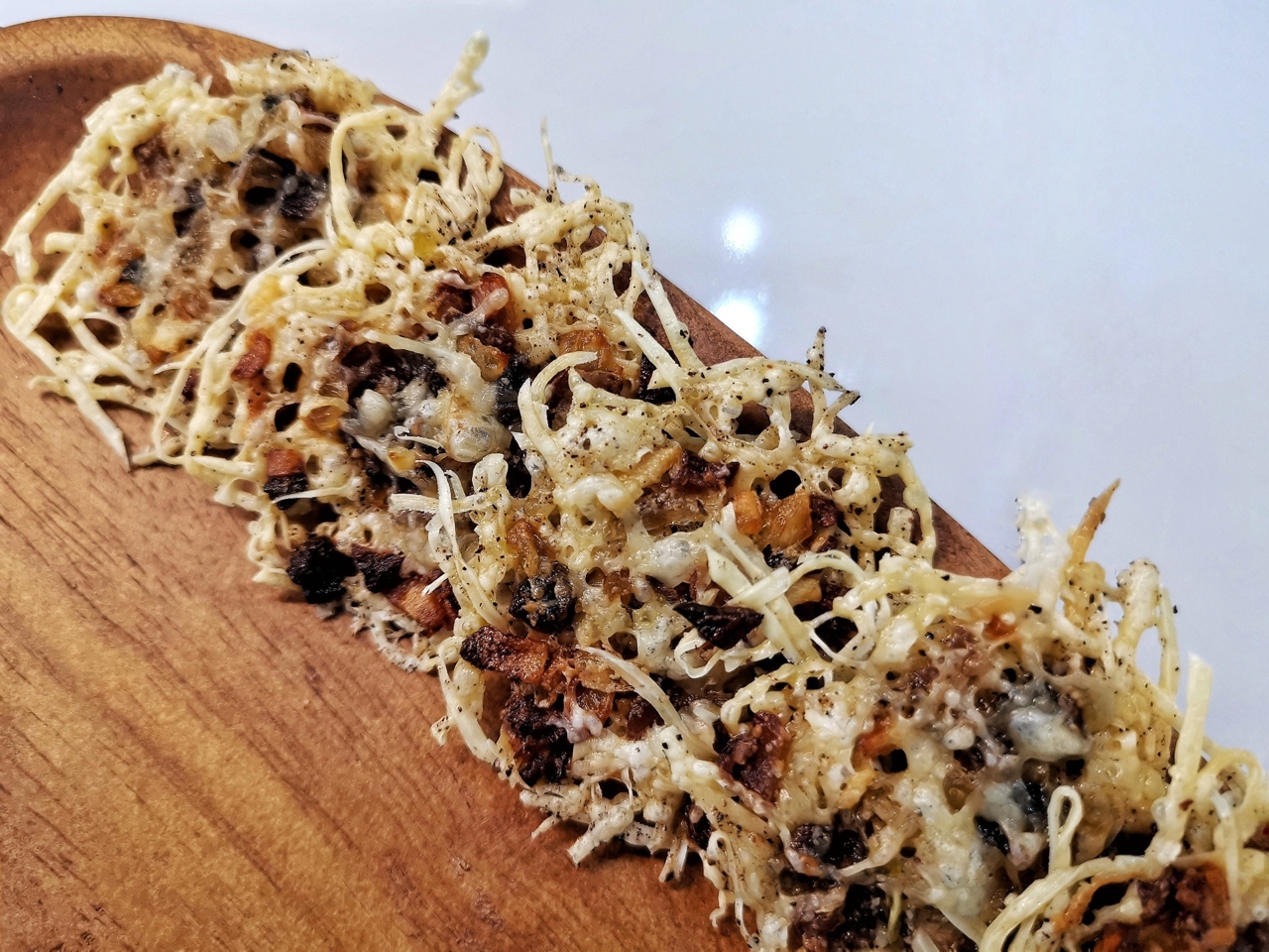 Cheese Chips with Mushrooms