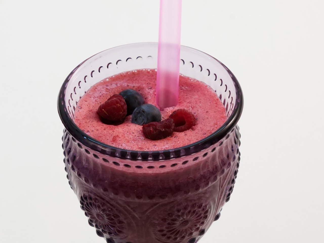 Red Smoothie with Berries and Beetroot