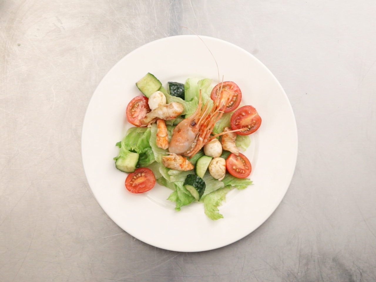 Scallop Shrimp Salad with Fresh Vegetables