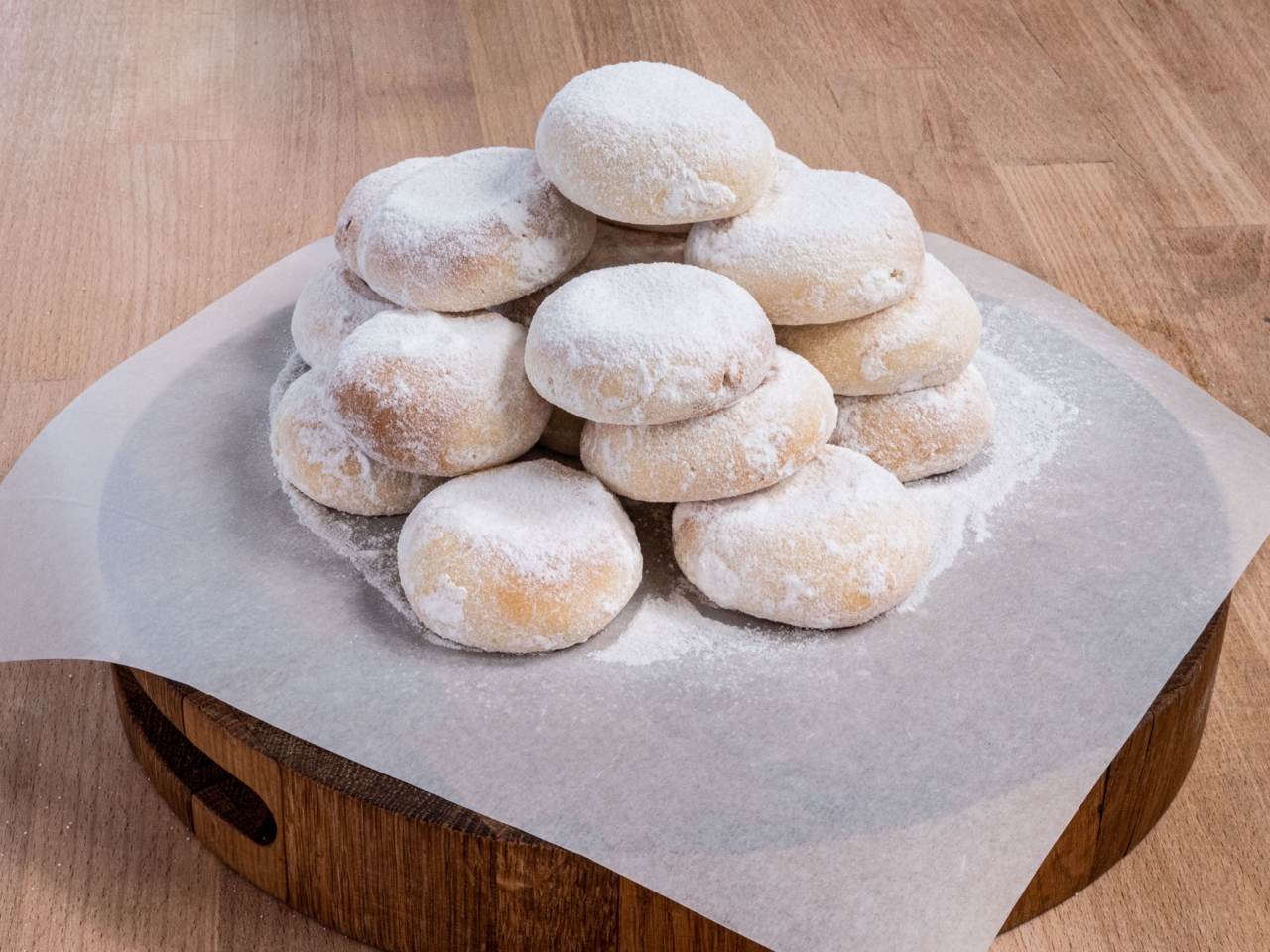 Greek Kurabie with Almonds