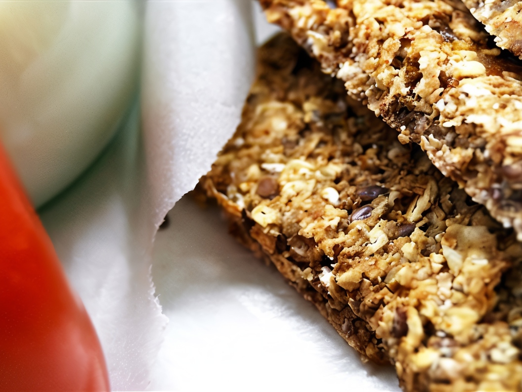 Apricot and Flax Oat Granola Bars