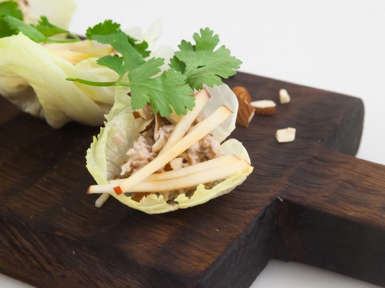 Low-Carb Chicken and Almond Tacos