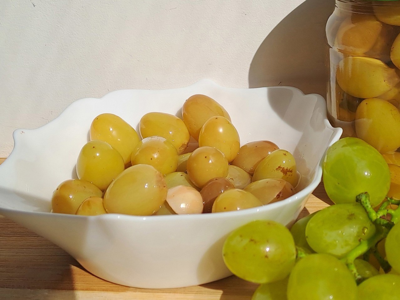 Marinated Grapes with Basil and Garlic