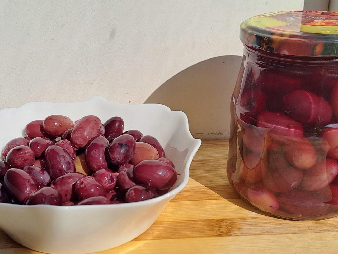 Marinated Grapes with Cinnamon and Cloves