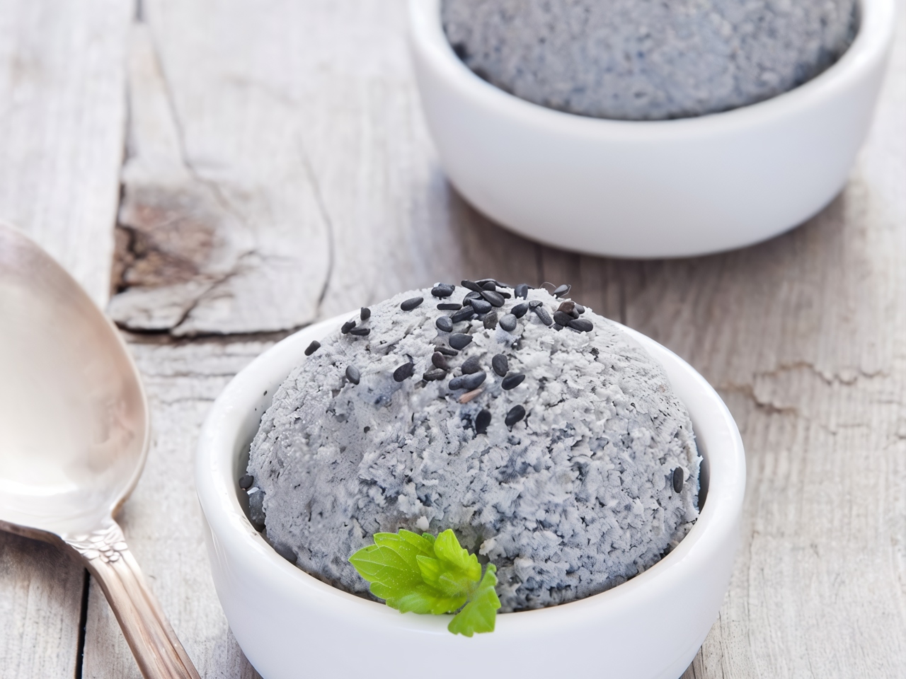Black Sesame Ice Cream (Kuro Goma) – European recipe