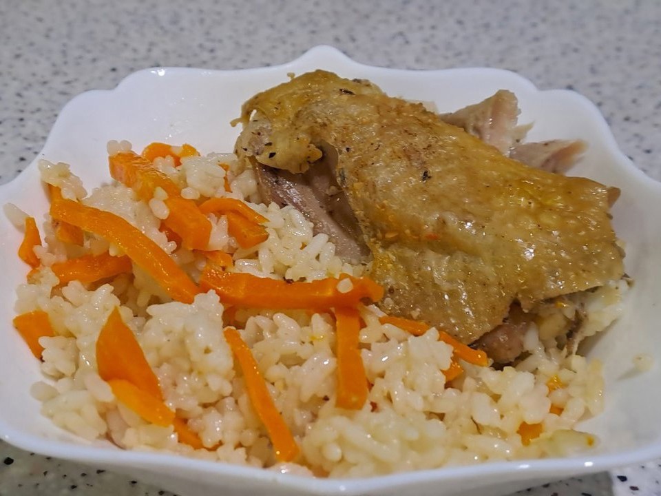 Rice with Chicken Thighs in the Oven