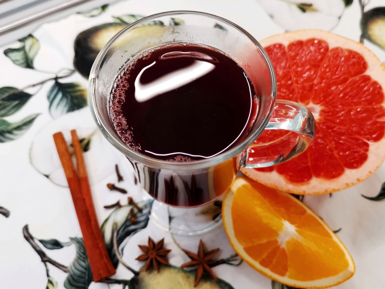 Mulled Wine with Grapefruit and Orange