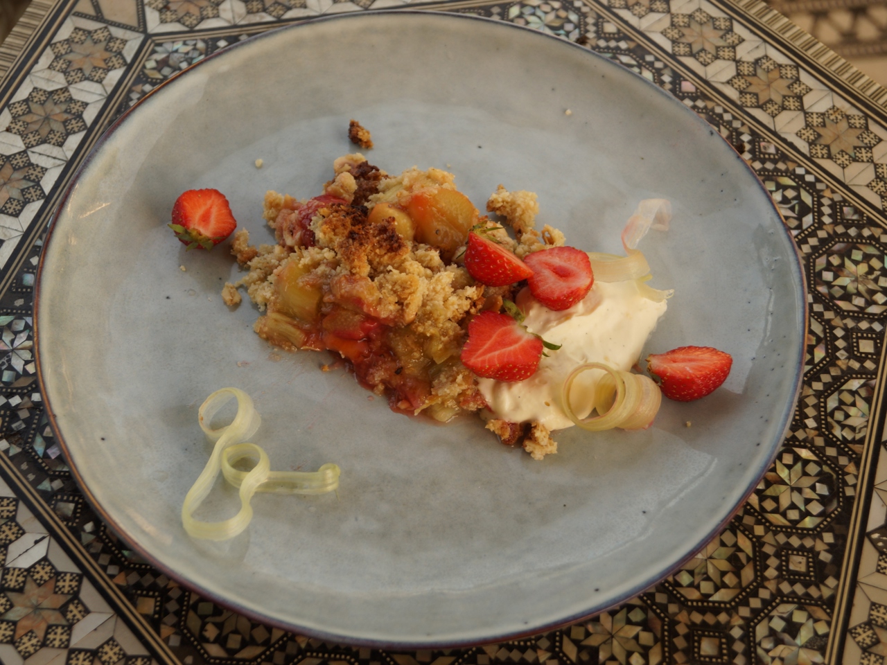 Rhubarb Crumble
