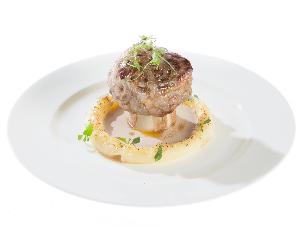 Filet Mignon with Foie Gras and Chanterelle Sauce