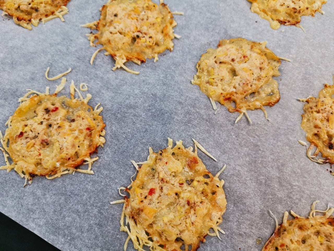 Cheese Chips with Horseradish