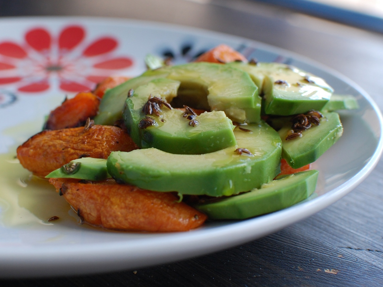 Baked Carrots with Avocado and Cumin – European recipe