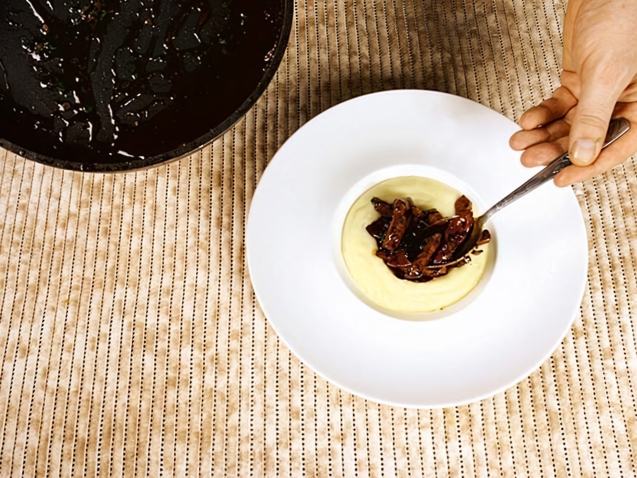 Veal Liver with Mashed Potatoes