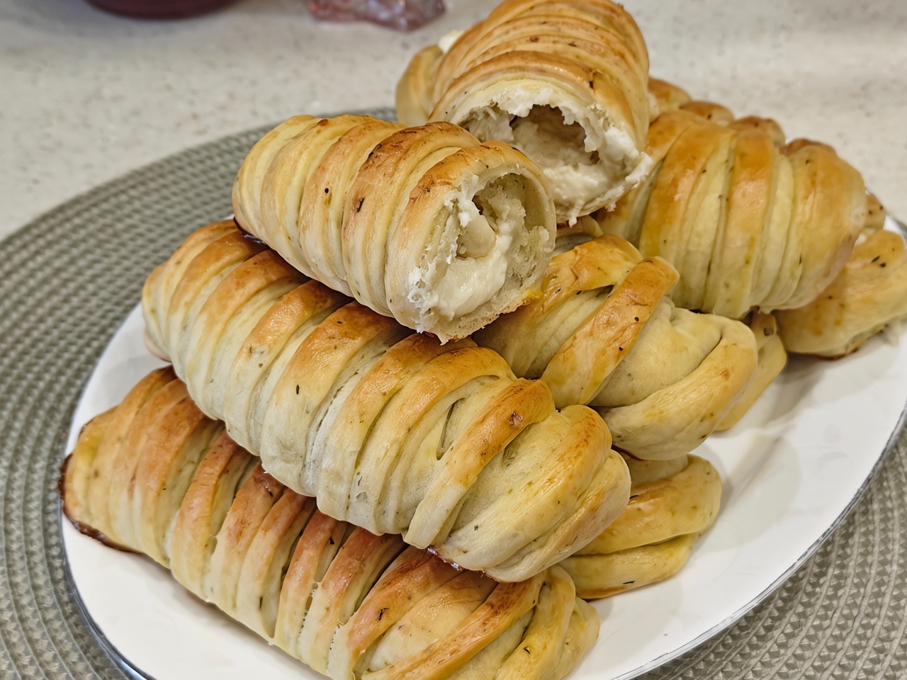 Savory Rolls with Pesto and Cheese