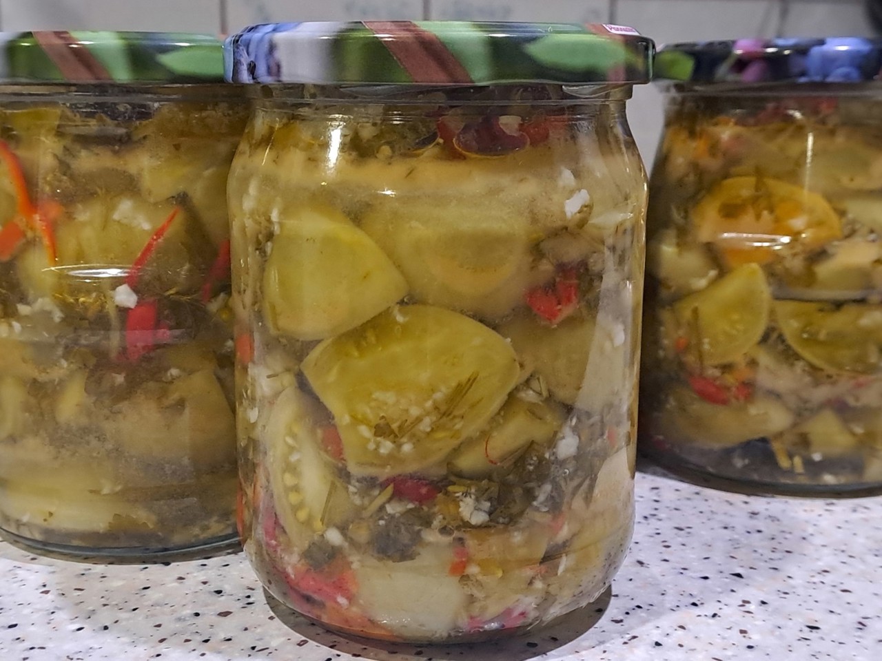 Green Tomatoes with Garlic and Herbs for Winter