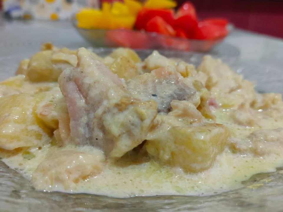 Fish with Potatoes and Cream