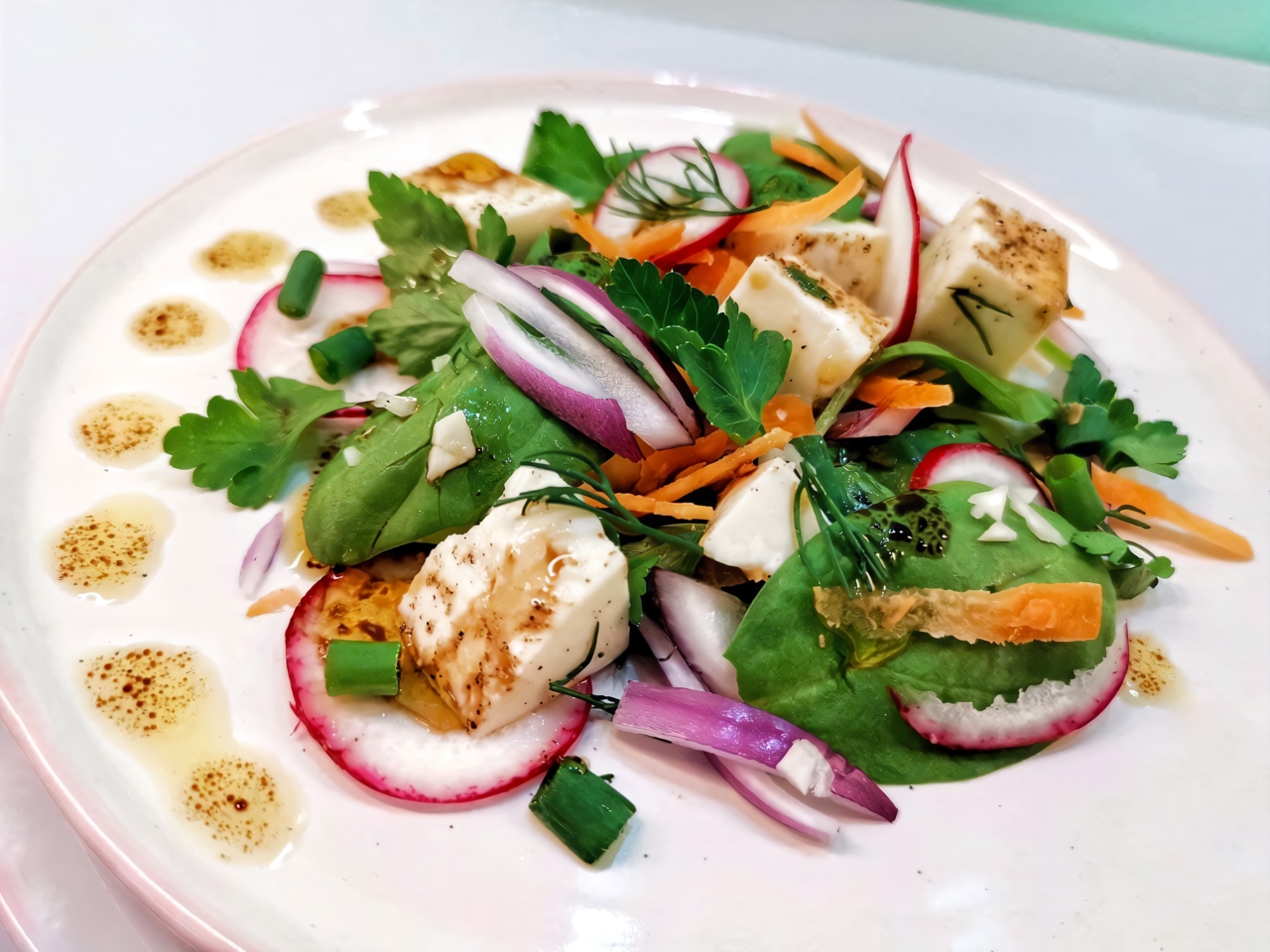 Spinach Salad with Adyghe Cheese