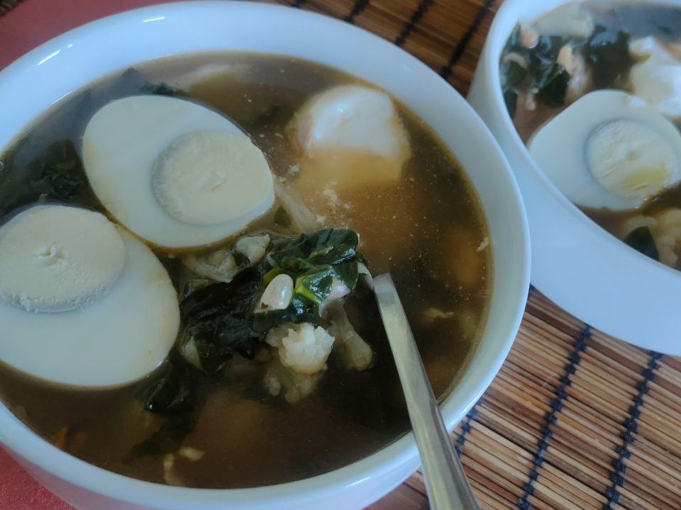 Chicken Soup with Spinach, Cauliflower, and Beans