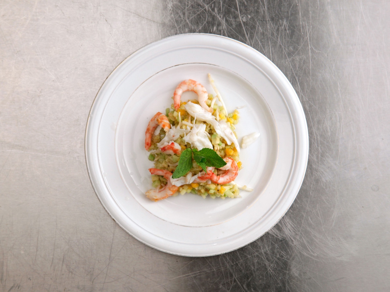 California Quinoa Salad with Shrimp and Crab