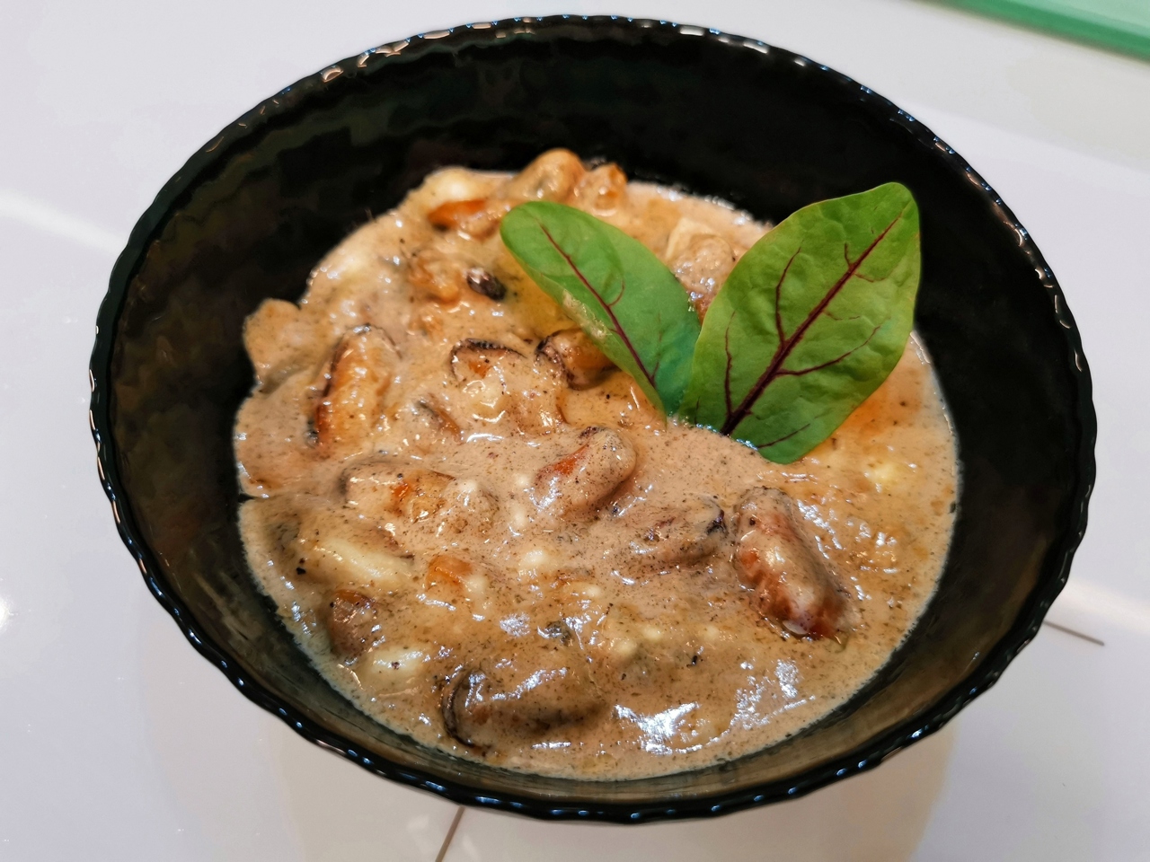 Creamy Mussels with Mozzarella