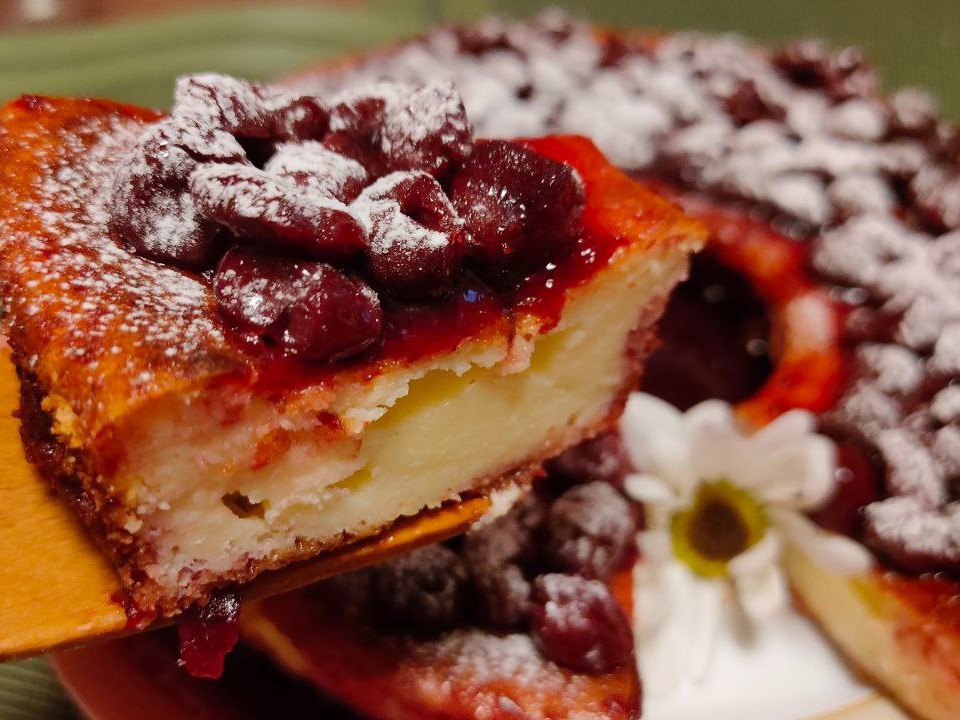 Airy Cottage Cheese Casserole with Berries