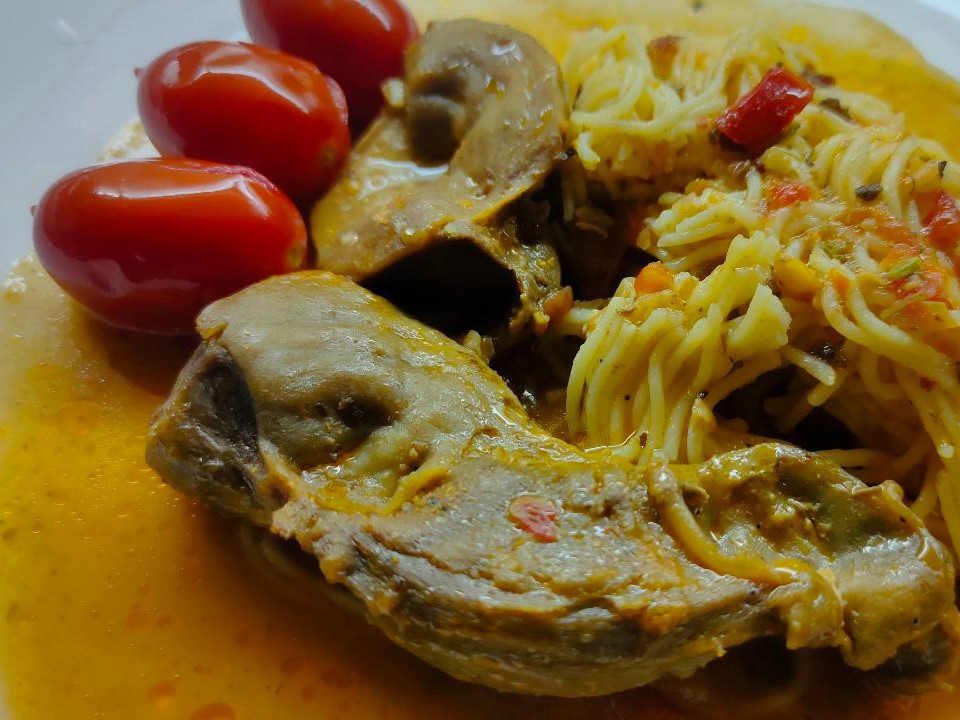 Turkey Gizzards Stewed in Spicy Tomato Sauce