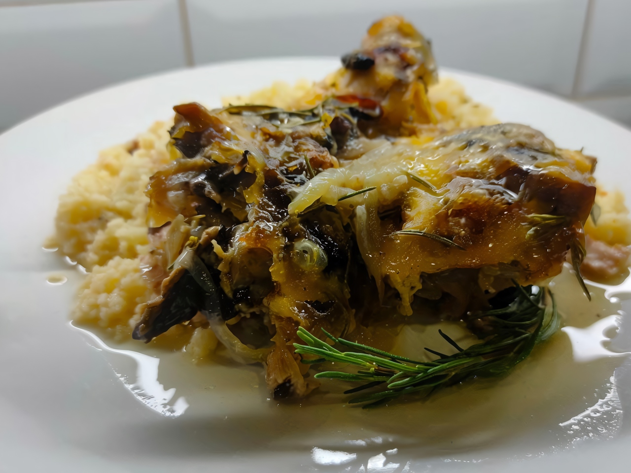 Braised Chicken with Mushrooms and Cheese
