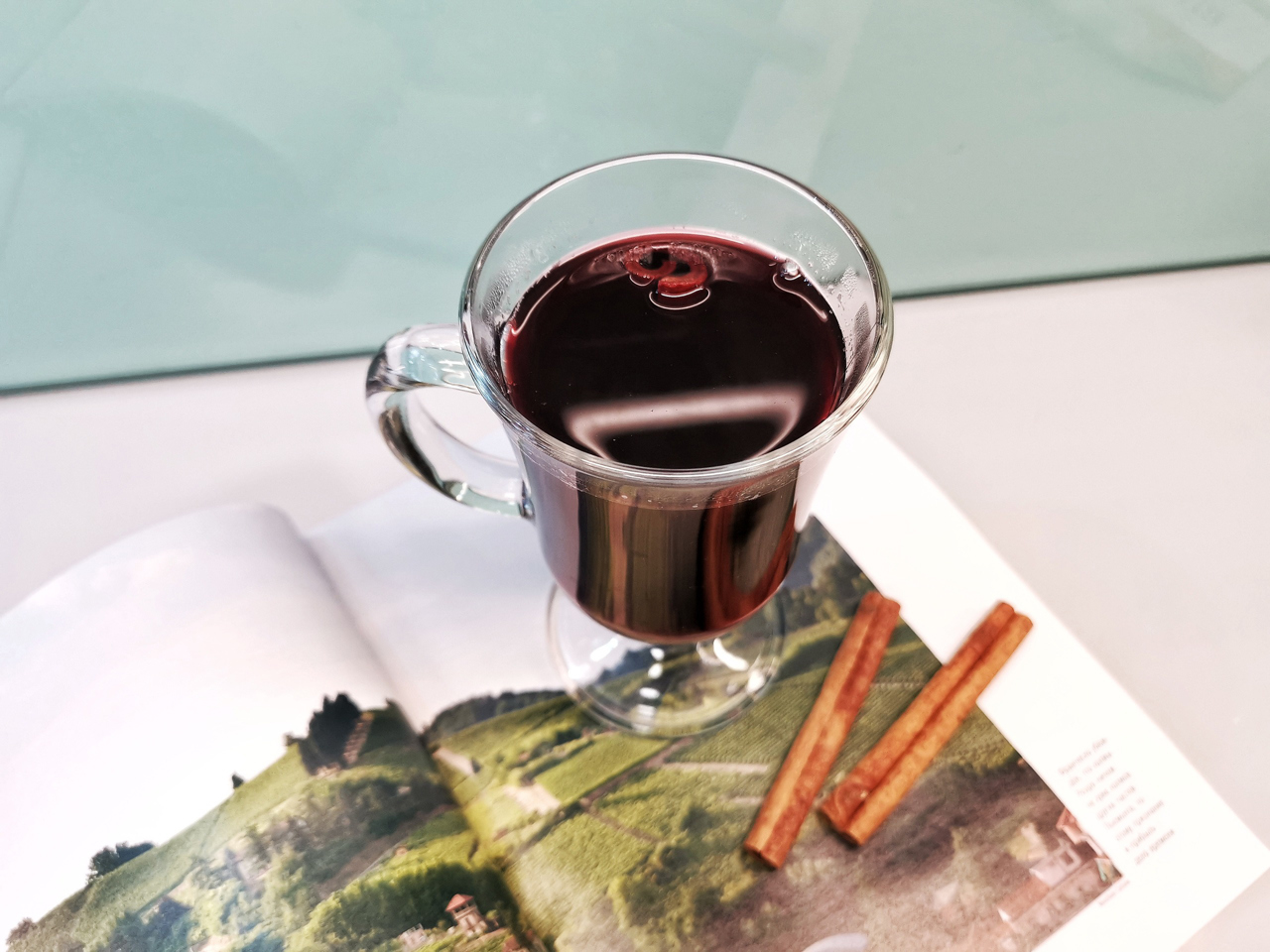Spiced Mulled Wine with Ginger and Honey