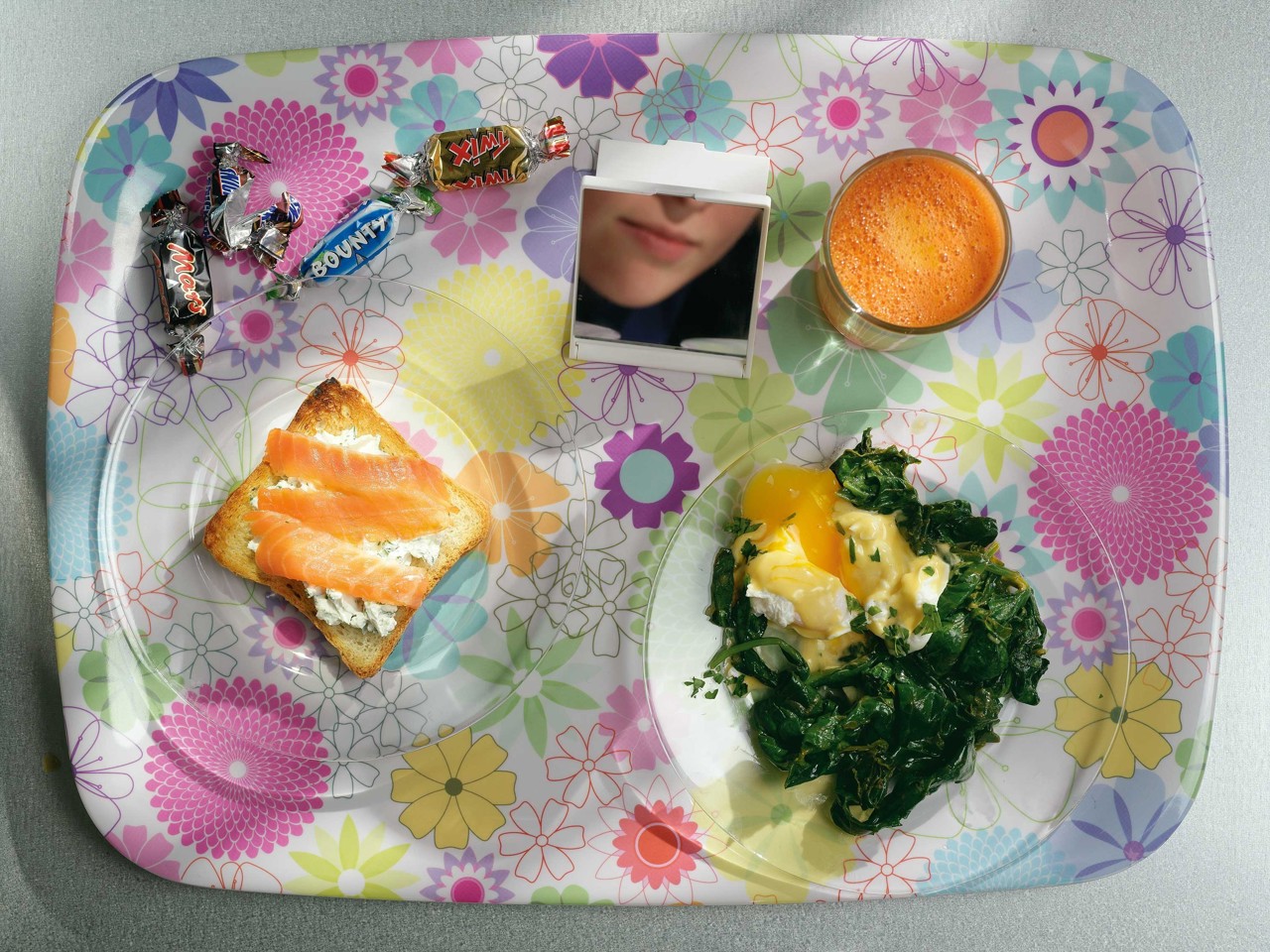 Poached Egg with Hollandaise Sauce and Spinach