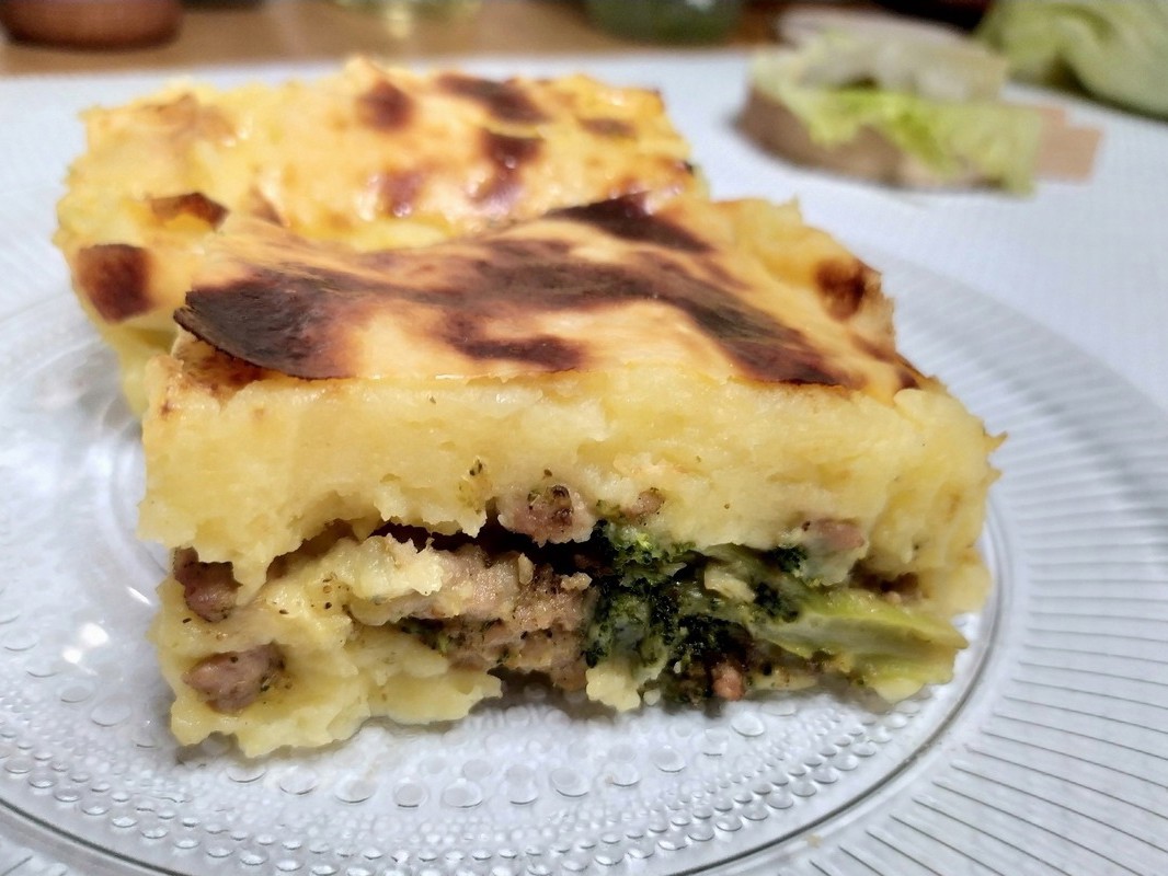 Potato Casserole with Minced Meat and Broccoli