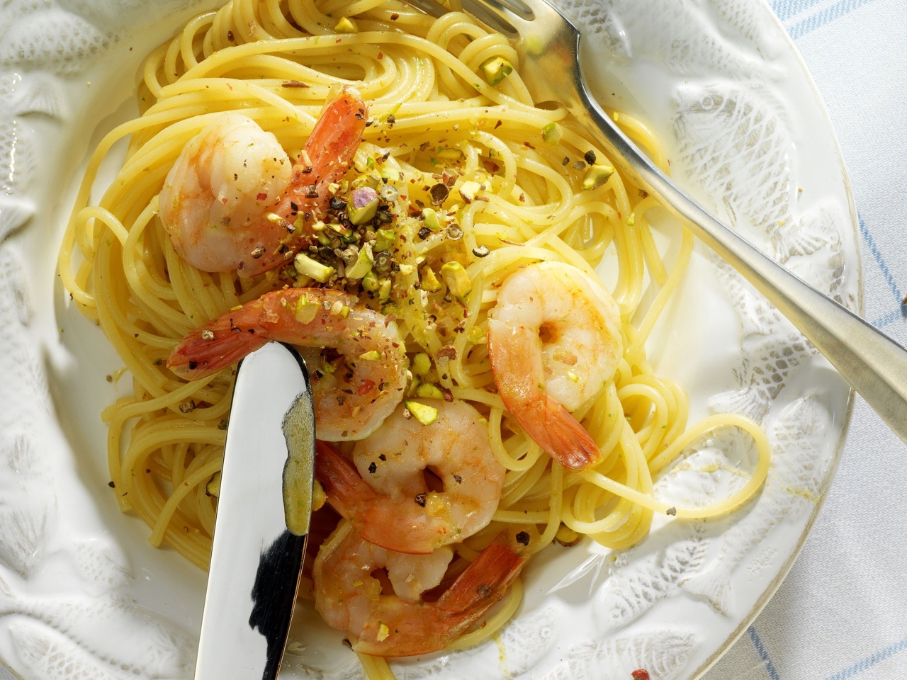 Spaghetti with Shrimp and Pistachios