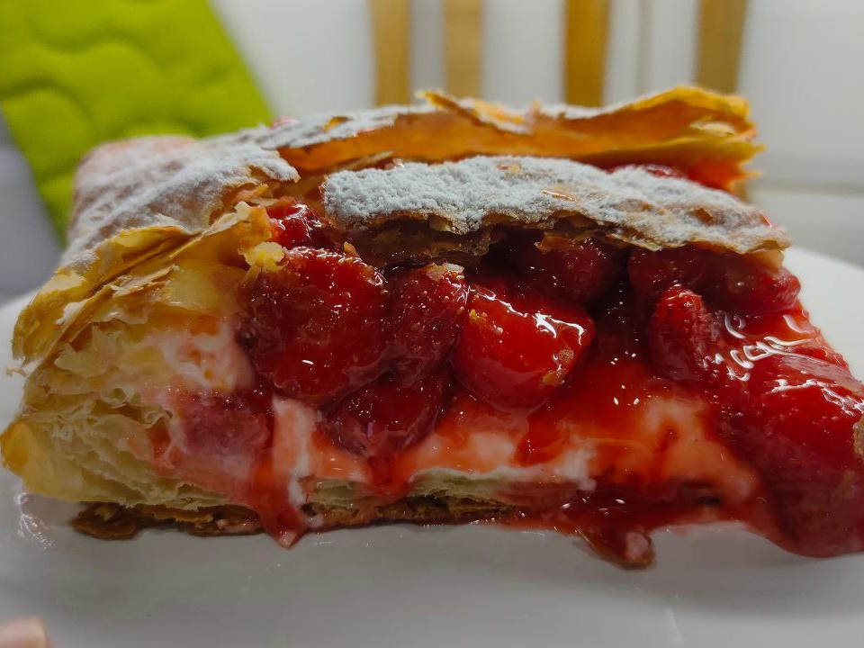 Strawberry and Cream Pie