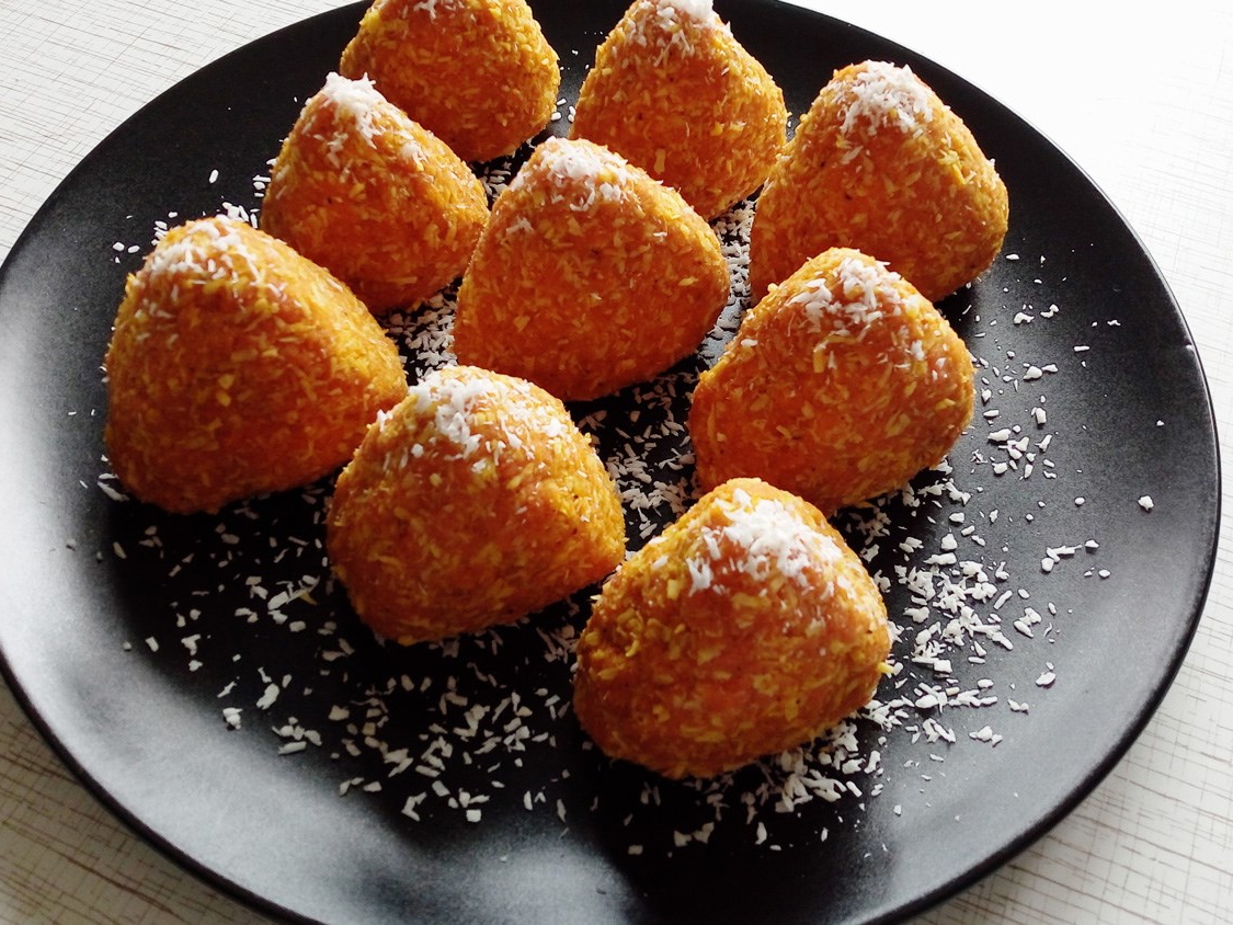 Sweet Raw Vegan Onigiri